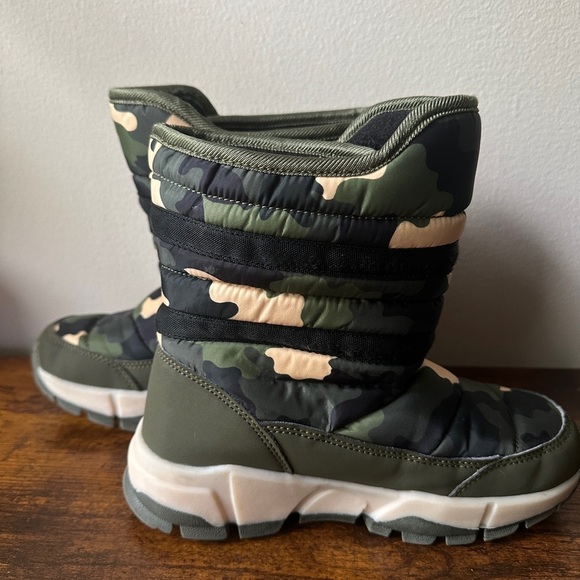 Camouflage Winter Boots - Picture 2 of 4